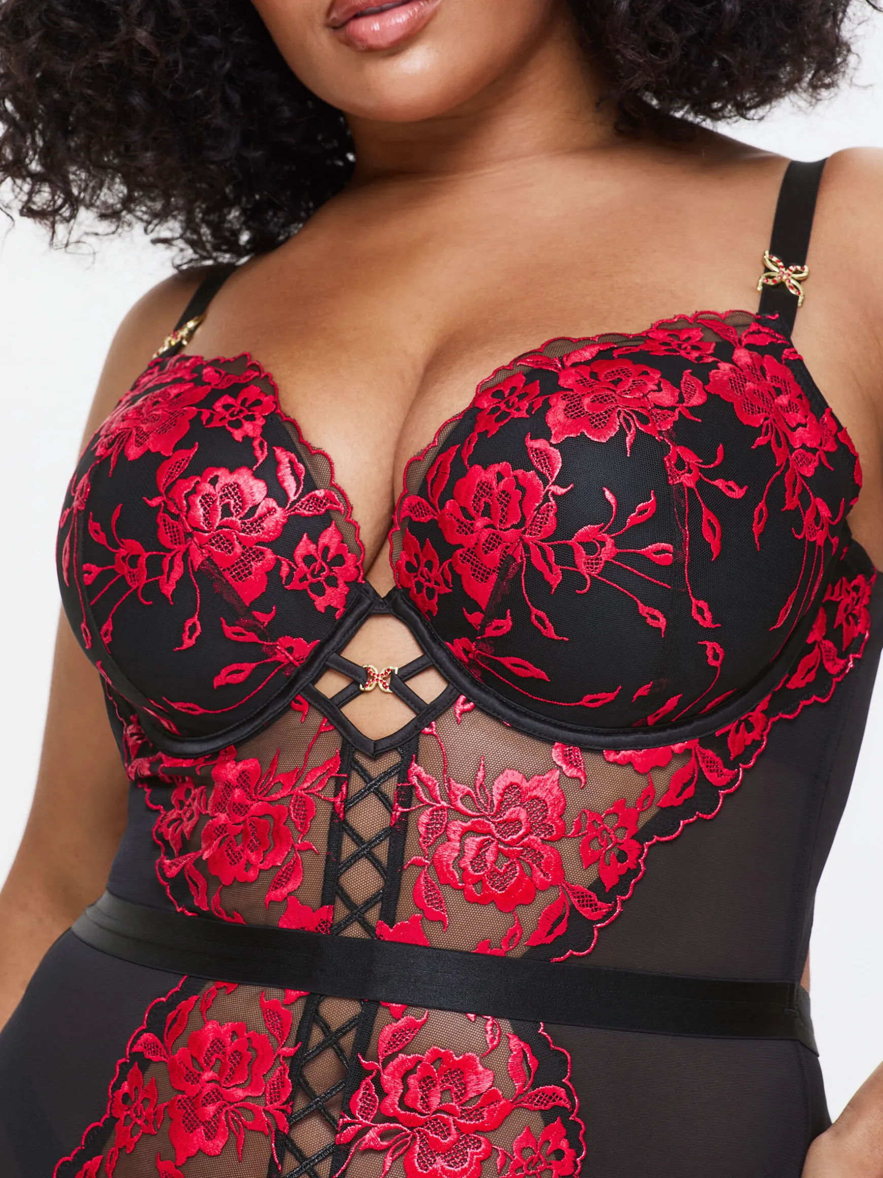 Endless Attraction Padded Cami Suspender - Black/Red