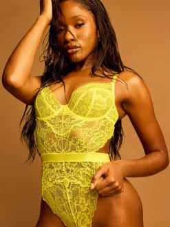 Hold Me Tight Lace Lingerie Body - Multi