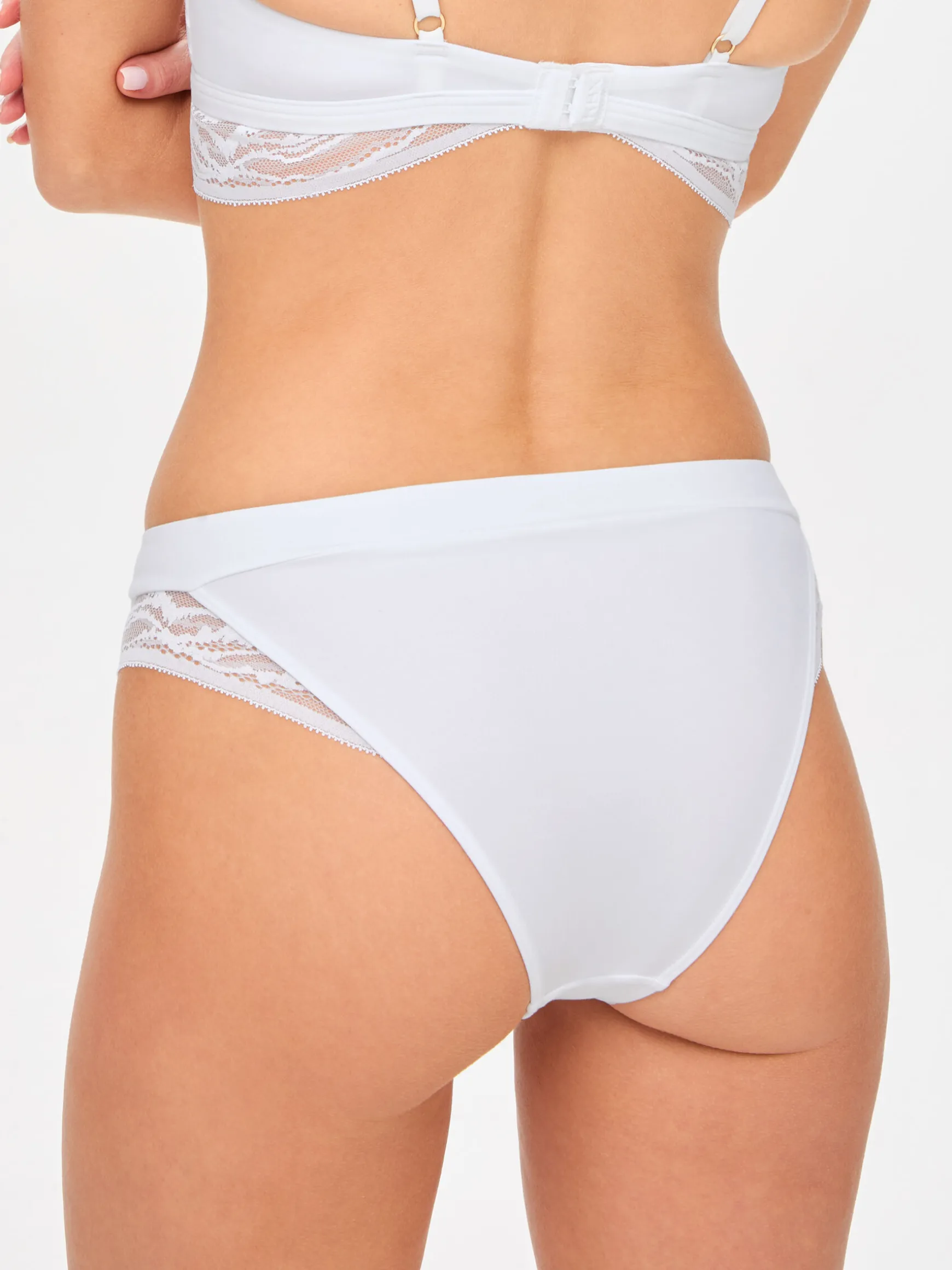 Knickerbox Charlotte Lace Non Padded Bandeau Bralette - White
