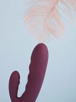 Svakom Avery Powerful Thrusting Rabbit Vibrator